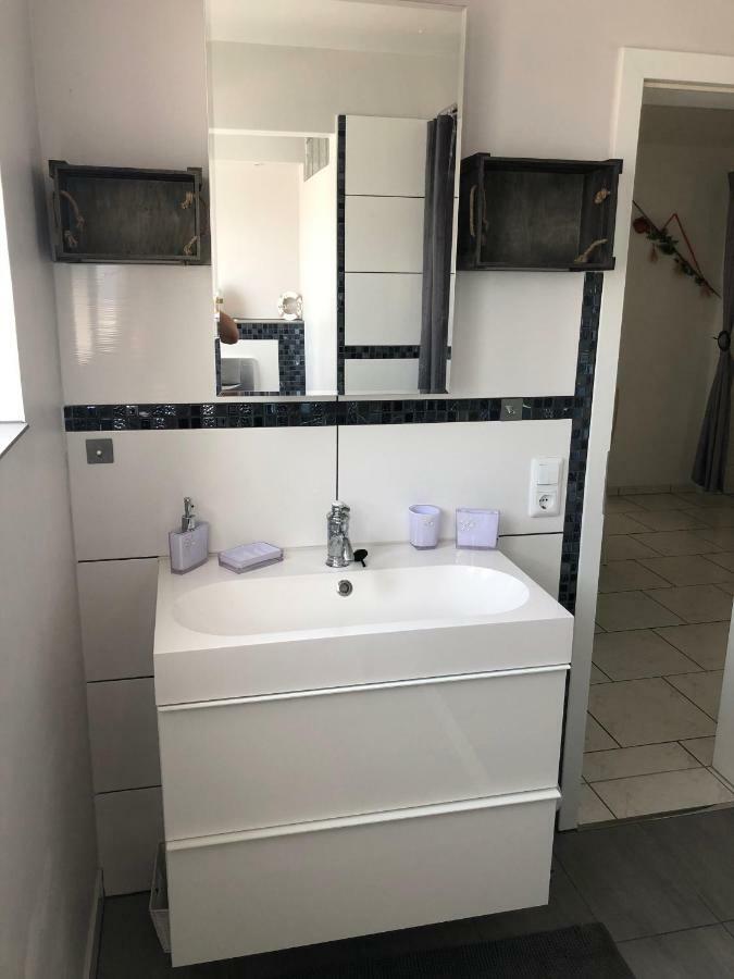 Herz Der Weinberge Gemmrigheim Kamer foto